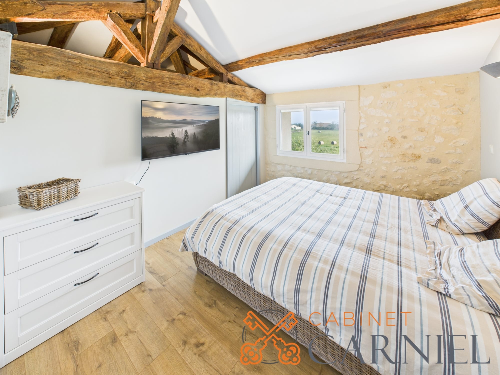 photo_6e1c222297ee4141d81bf809739b3e33