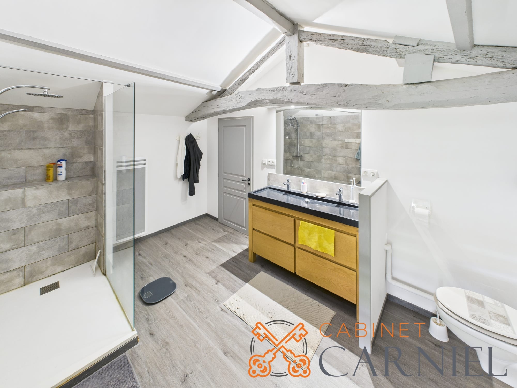 photo_9a939e28263ac5a7347e74f82f229400